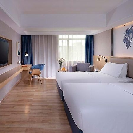 Kyriad Marvelous Hotel Dongguan Changan Light Rail Station Exterior photo