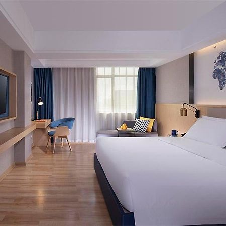 Kyriad Marvelous Hotel Dongguan Changan Light Rail Station Exterior photo